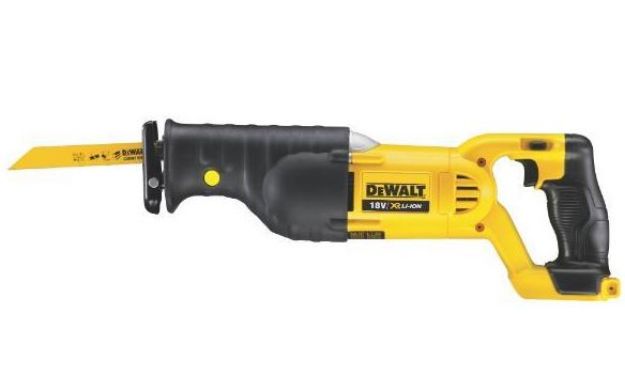 EPT. Dewalt Dcs380N Reciprocating Saw